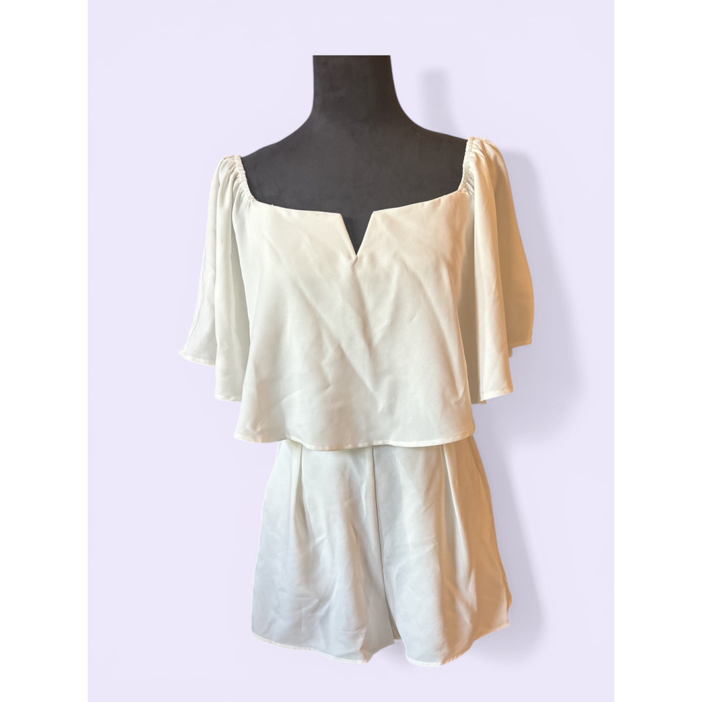 NWT SugarLips Off White Romper with Pockets - Size S
